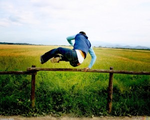jump_over_the_fence_1280x1024